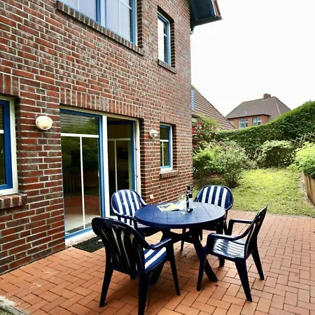 Cosy With Garden