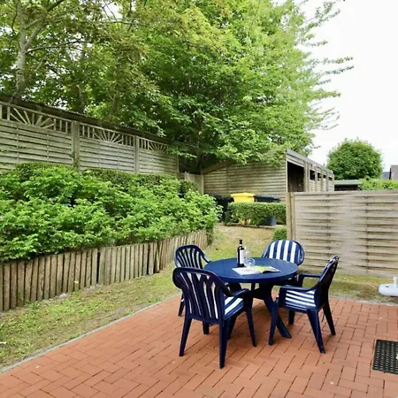 Cosy With Garden 아파트 *